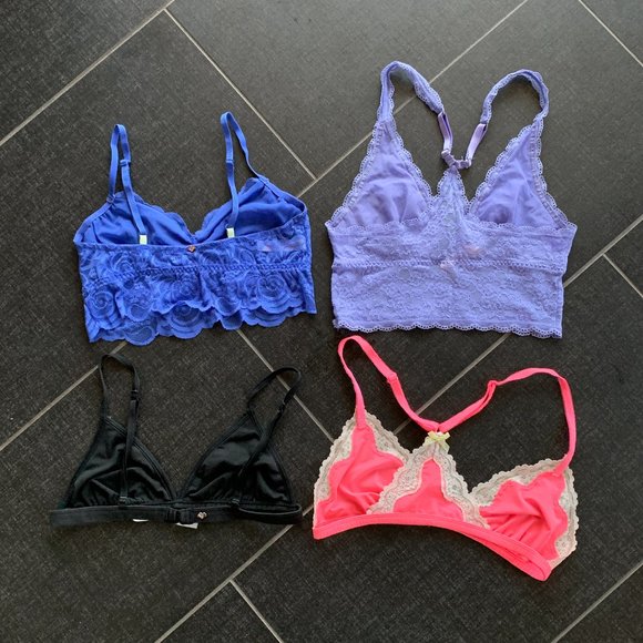 Bundle–11 Pieces of VS PINK Gear! - Picture 11 of 15